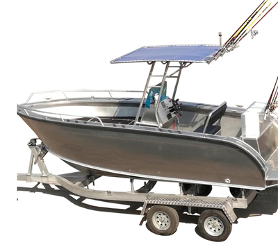 豪華釣魚艇漁船